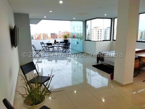 Apartamento Amoblado En Alquiler Tipo Estudio Ubicado En Excelente Zona Del Este Con  Terraza Y Planta Eléctrica Ev