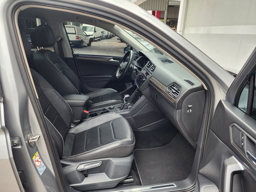 Volkswagen Tiguan 2.0 R-line