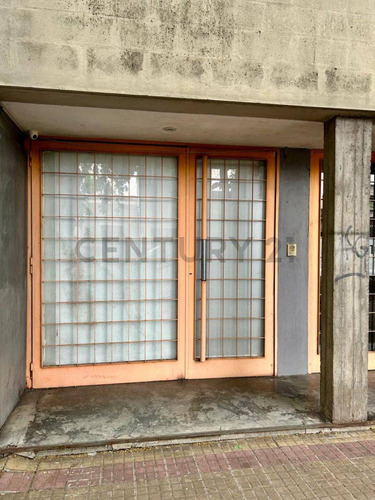 Venta De Departamento, La Plata - Calle 70 E/ 16 Y 17