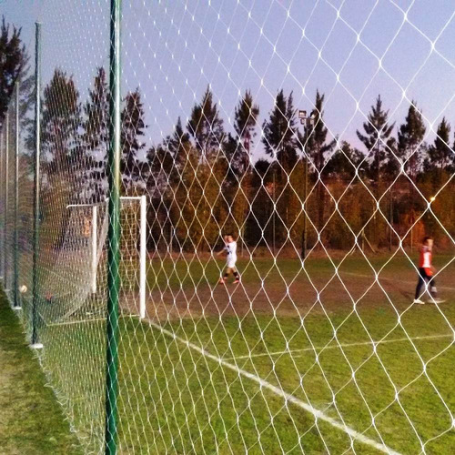 Red Cerramiento Perimetral Contencion Pelota Cancha Futbol - Importada - Resistente Sol Y Lluvia