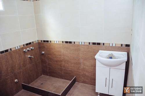 Dúplex En Venta - 4 Dormitorios 4 Baños - Cocheras - 270mts2 - San Carlos, La Plata