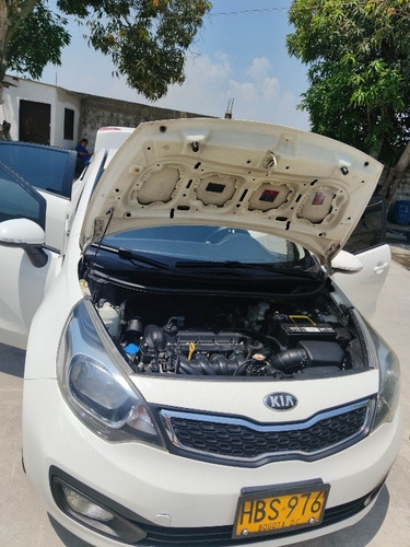 Kia Rio 2014 1.4 4 P