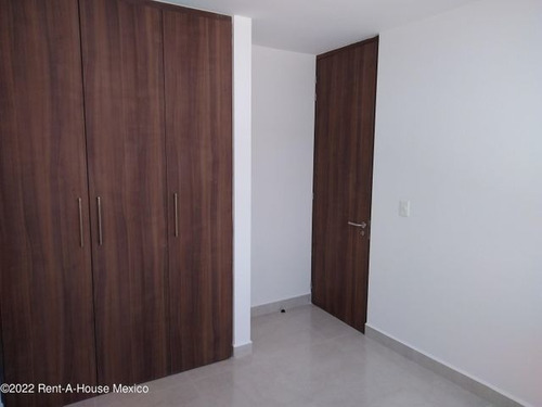 Imagen 8 de 14 de Casa Con Roof Garden Y Jardín, Zákia - Renta