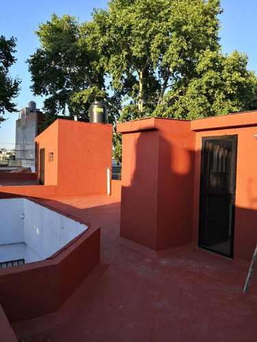 Imagen 12 de 16 de Dpto De Pasillo. Lamadrid 600. Dos Habitaciones Y Terraza. Alquiler