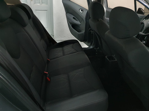 Peugeot 408 1.6 Active 115cv
