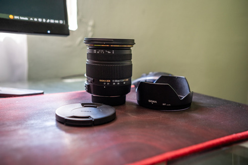 Sigma 17-50mm F/2.8 Zoom Lens