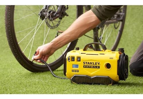 Inflador Ion De Litio 20v Sce520-b2 Stanley 220v Sem Bateria
