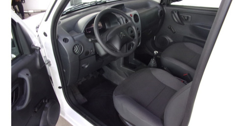 Imagen 18 de 20 de Citroen Berlingo Furgon 1.6 Hdi