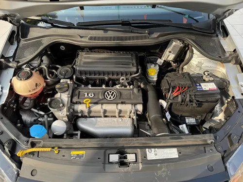 Volkswagen Polo 1.6 L4 Sound Mt