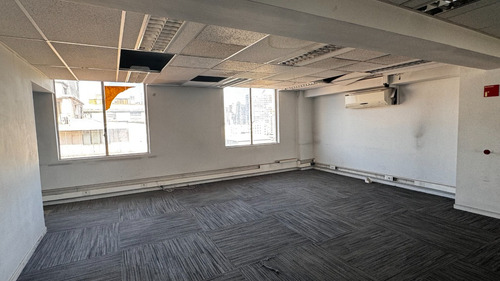 Amplias Oficinas De 1.379 Mt2 En Paseo Bandera 341 Santiago