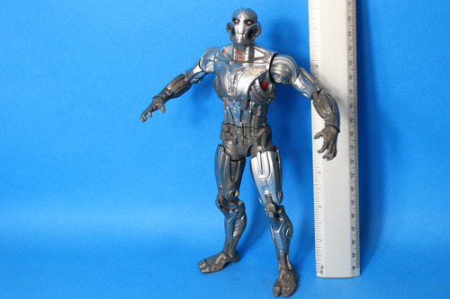 Ultron Baf Marvel Legends (Usado)