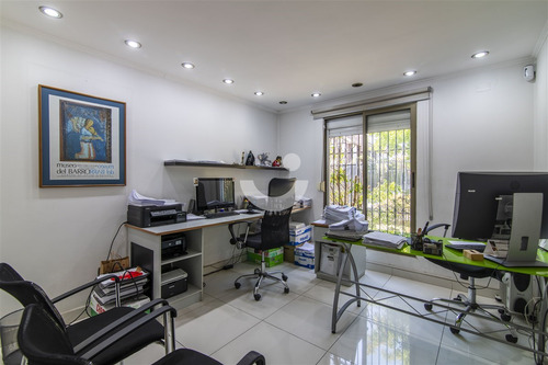 Casa En Venta De 4 Dorm. En Las Condes