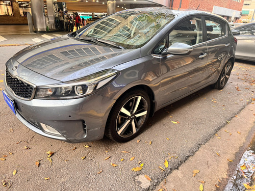 Kia Cerato 2.0 Sx At6
