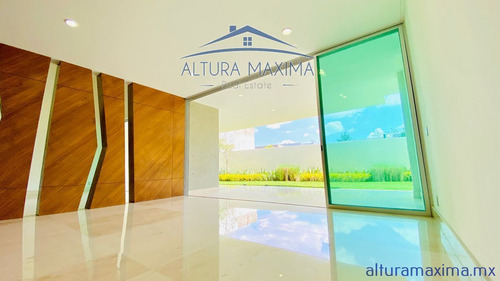 Lujosa Residencia En Venta Condominio Bosque De Los Lagos Zapopan