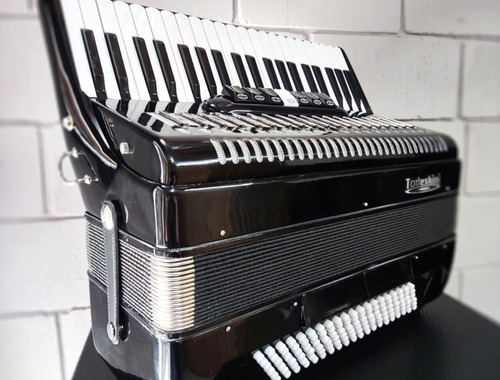 Sanfona/gaita/acordeon Todeskini 120 Baixos 7 Registros Cor Preto