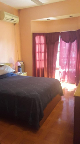 Imagen 9 de 14 de Chalet Especial - 4 Amb. Amplio Y Luminoso- Excelente !!!