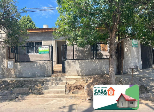 Casa En Venta Barrio Rivadavia - Refaccionada A Nuevo - Appto Credito Bancor