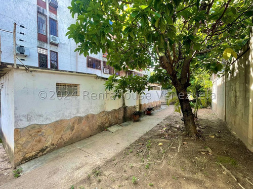 Dennymar, Vende Apartamento Espectacular En Agua Viva Cabudare Con 4 Habitaciones 4 Baños, Ubicacion Privilegiada En Optimas Condiciones Impecable! B4a28561