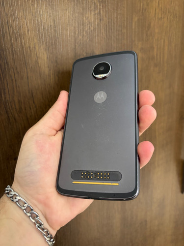 Motorola Z2 Play 64gb Cinza Cinza-claro (Usado)