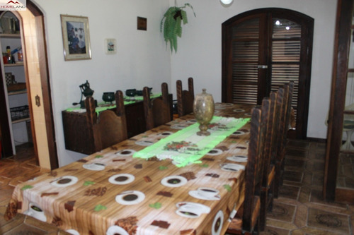 Imagem 11 de 14 de Hl-232 Casa Com 5 Dormitórios E Com Bela Área De Preservação