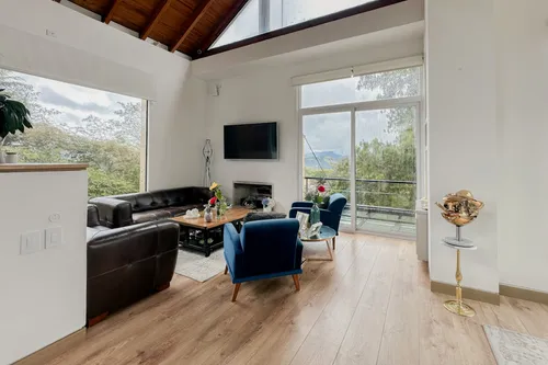 Casa En Venta En La Calera. Cod V7481