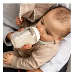 Set Biberones Recien Nacido Tommee Tippee Kit Mamilas Unisex Color Blanco  transparente CLOSER TO NATURE