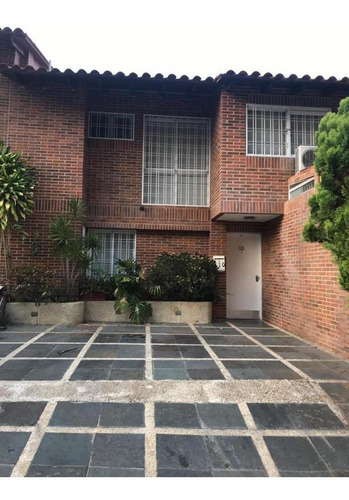 Excelente Town House En Urb Loma Linda