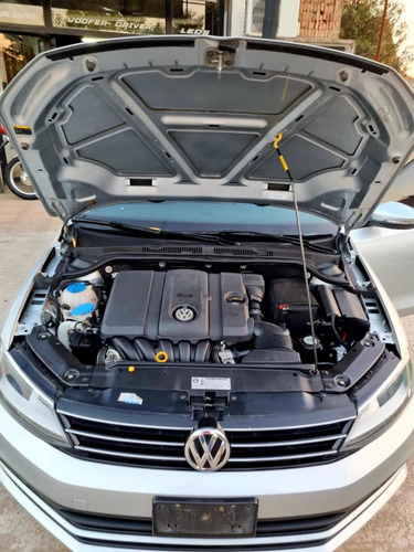 Volkswagen Vento 2.5 Advance Plus 170cv 2015
