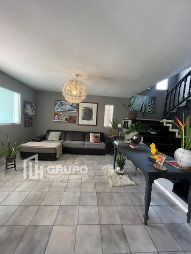 Imagen 10 de 17 de Venta De Casa En La Viña