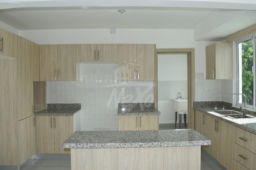 Apartamento En 3er Nivel Urb. Dorado Ii (jpa-208a3)
