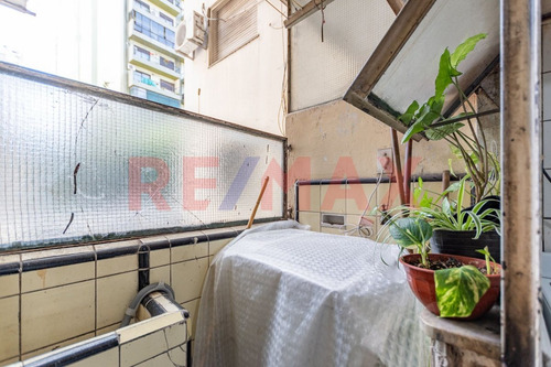 Venta Flores 3 Amb Con Dependencia Y Lavadero