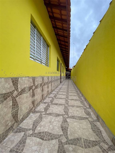 Imagem 8 de 30 de Casa Com Piscina - Ivo51