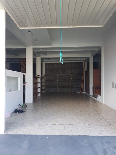 Imagem 13 de 14 de Vendo Ou Troco Casa Dois Andares Em Farroupilha-rs