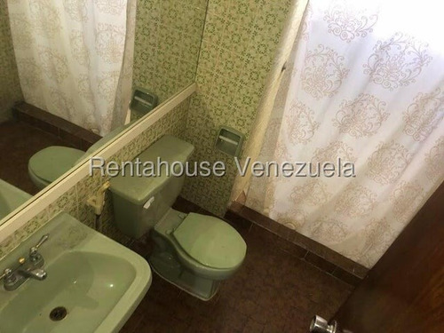 Se Vende Penthouse Dúplex En La Urb. La Candelaria.