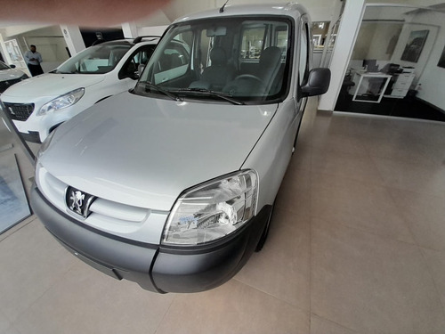 Imagen 9 de 25 de Peugeot Nuevo Partner Confort Hdi Am23.5 Aa