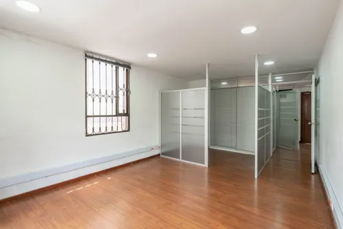 Oficina En Arriendo En Chico Norte Ii Sector. Cod A16706