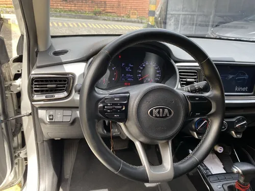 Kia Rio 1.4 Vibrant At 2020