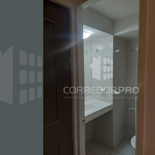 Departamento Con 2d + 1b Y Terraza. A Pasos Del Metro Moneda