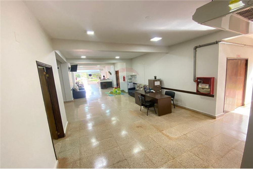 Vendo Edificio En Cambyreta, Para Cualquier Tipo De Emprendimiento