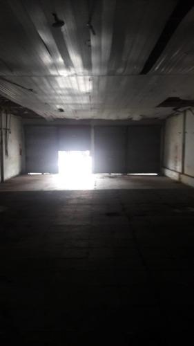 Imagem 3 de 5 de Aluga-se Salão 250 M² -cidade Seródio