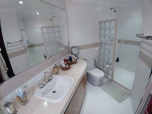 Casa De Condomínio À Venda Na Avenida Central Ewerton Xavier, Itaipu, Niterói - Rj - Liv-6639