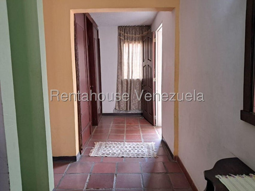 ¡descubre El Hogar De Tus Sueños En Cabudare! Imagina Vivir En Una Hermosa Casa De 2 Plantas, Situada En Un Urbanismo Tranquilo Y Seguro, Donde La Naturaleza Te Abraza Cada Día. Tu Nuevo Hogar Te Espe