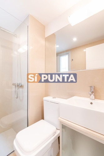Imagen 23 de 28 de Apartamento De Tres Dormitorios En Suite En Venta Con Vista El Mar En Primera Línea Playa Brava