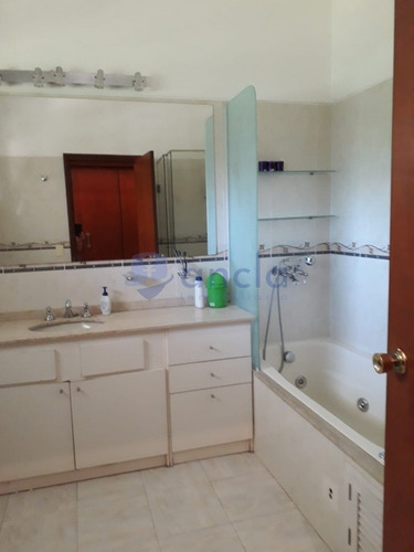 Punta Del Este, Zona Jardines De Cordoba- Ref: 1048