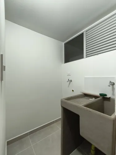 Apartamento En Arriendo En Prados Del Este. Cod A30778