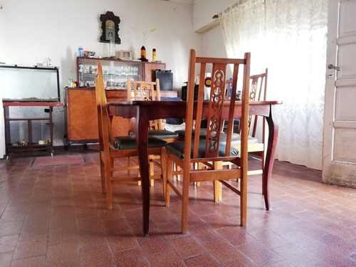 Casa En Venta De 3 Dormitorios Y Cochera-la Plata