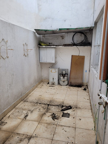Cantisano Propiedades Vende Apto Banco!! Departamento 2 Dormitorios Con Patio En P B!! Oportunidad!! Muy Buena Zona 14 E 70 Y 71!!