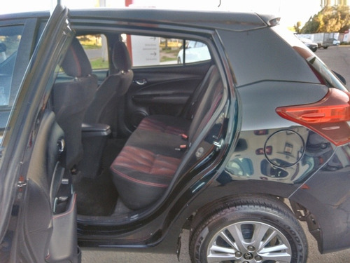 Imagen 12 de 14 de Toyota Yaris 2018 1.5 5p S At Cvt