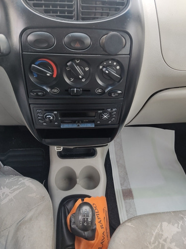 Imagem 11 de 11 de Chery Chery Qq 1.1 16 V