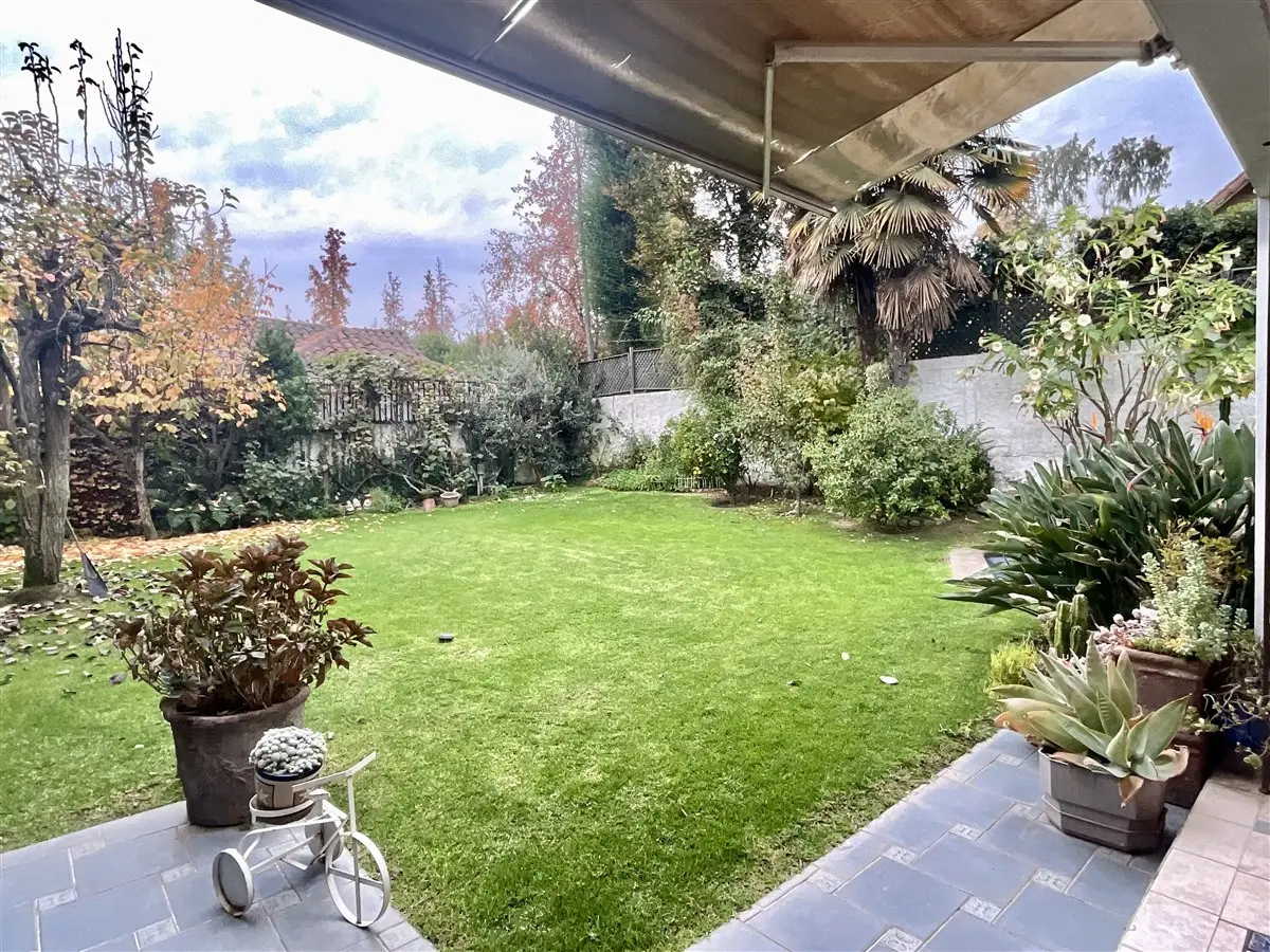 Imagen 3 de 30 de Casa En Venta De 4 Dorm. San Damian / Las Condes